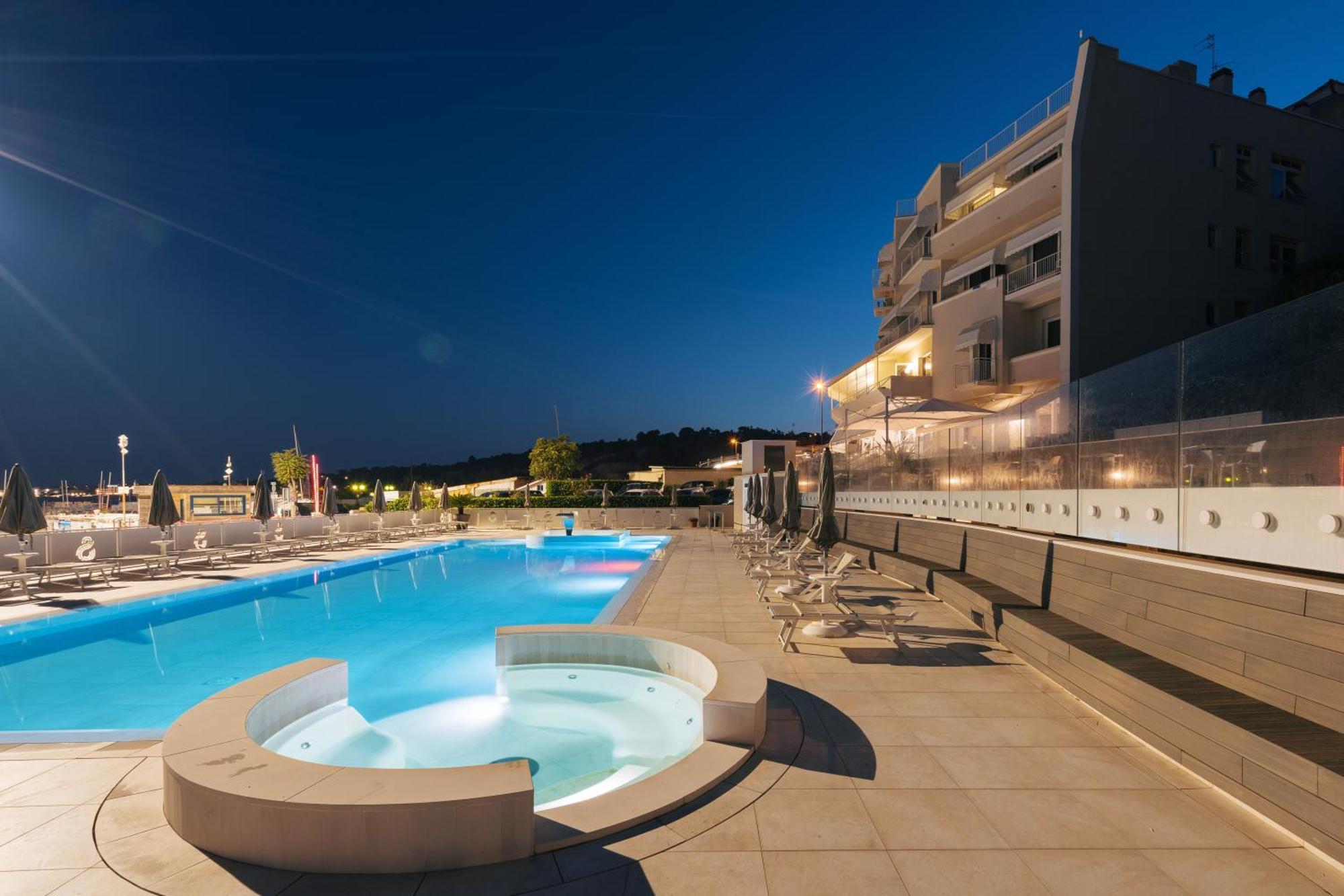 Hotel Scogliera Numana Extérieur photo