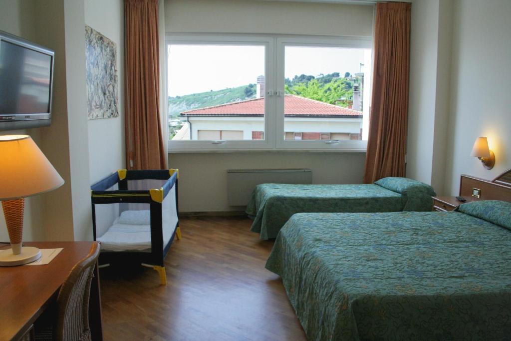 Hotel Scogliera Numana Chambre photo
